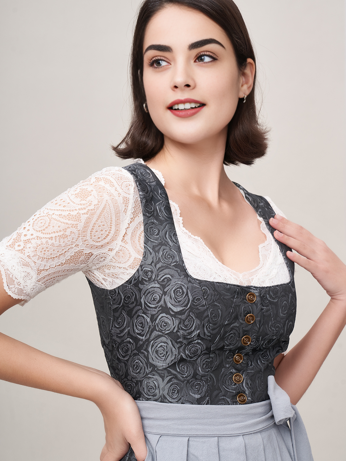 Ehreer Dirndl in Blau – zeitlose Eleganz