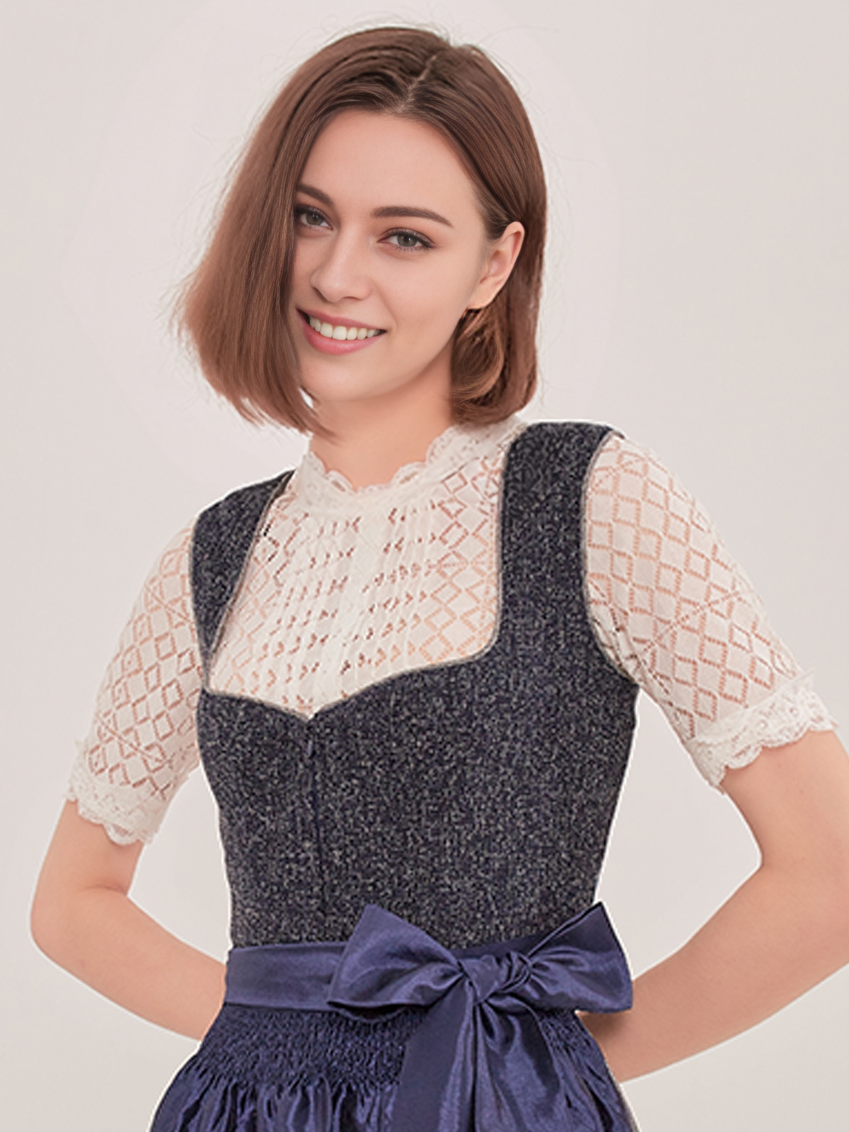 Dirndl Bluse in Blau