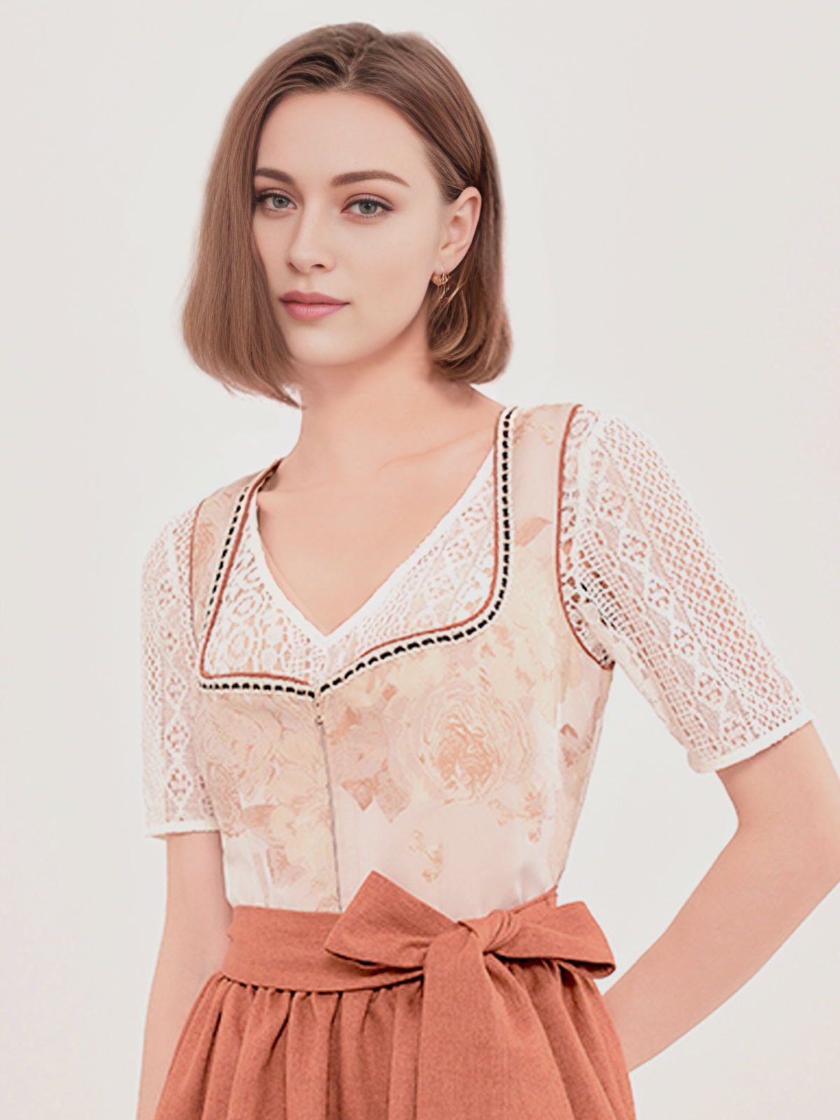 Dirndl in eleganter lila Farbe