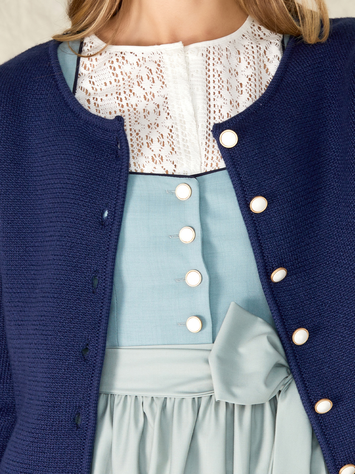 Dirndl-Bluse Langarm in Marineblau