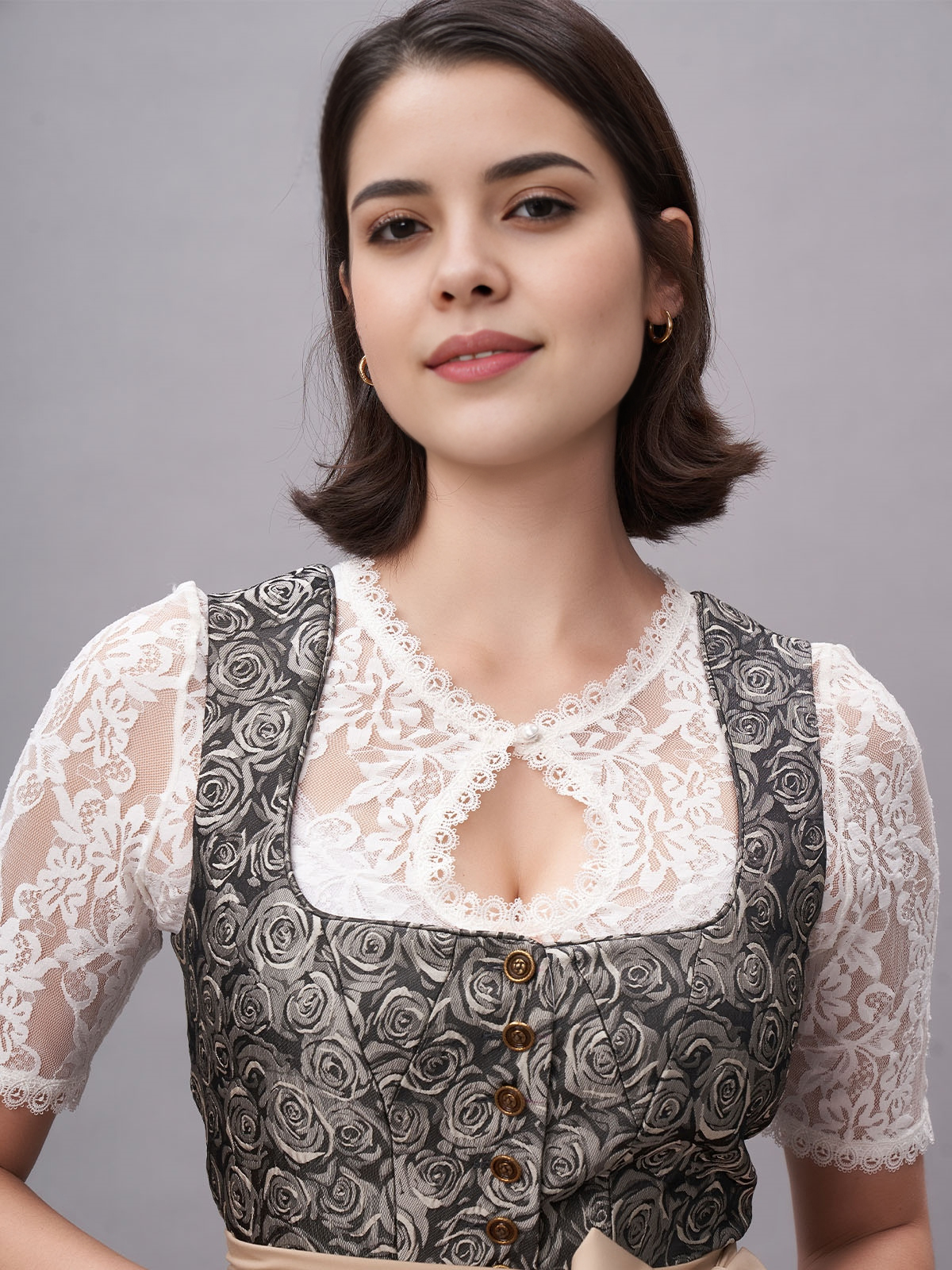 Stilvolles gelbes Dirndl