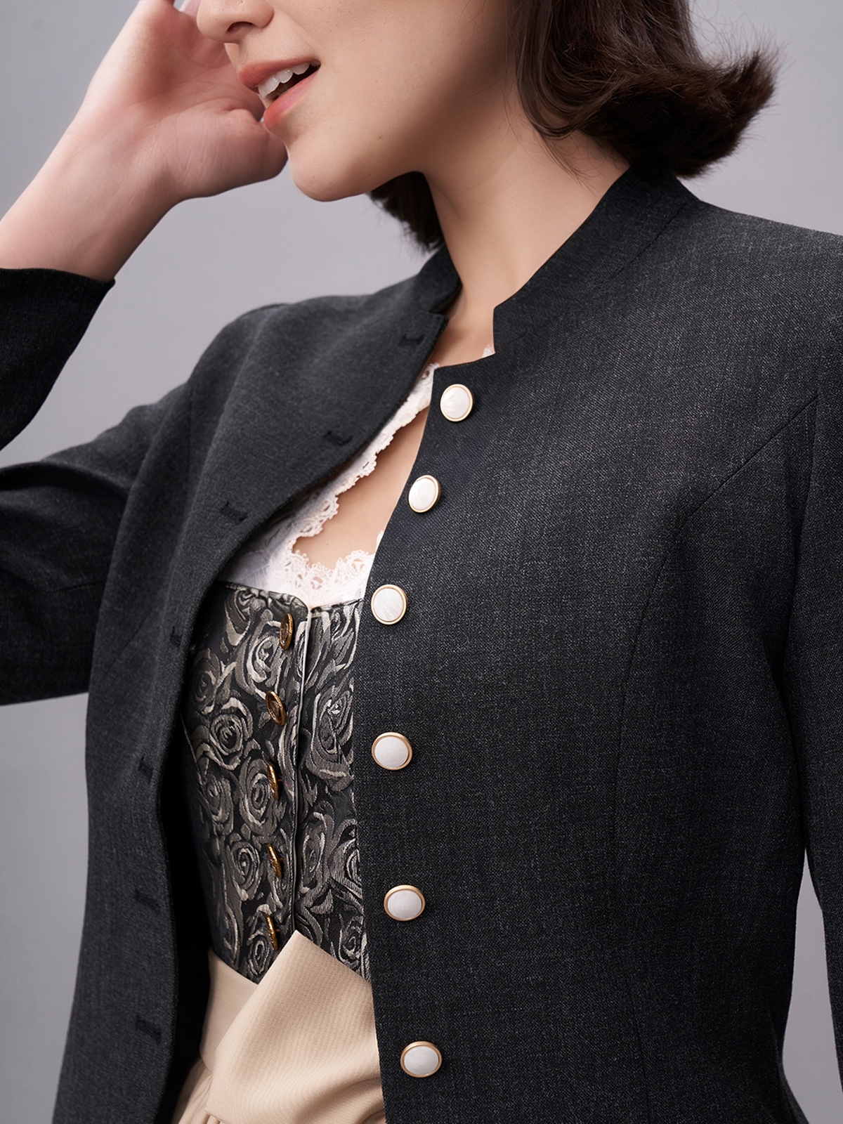 Dirndl in eleganter schwarzer Variante