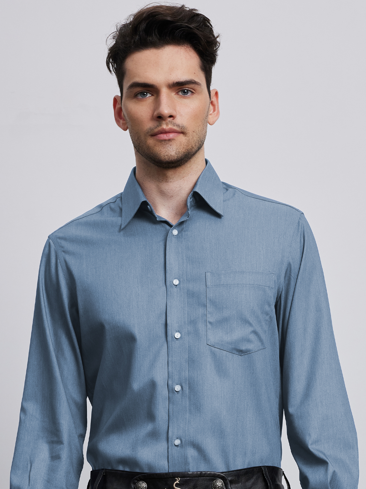 Moderne Dirndlbluse in Blau