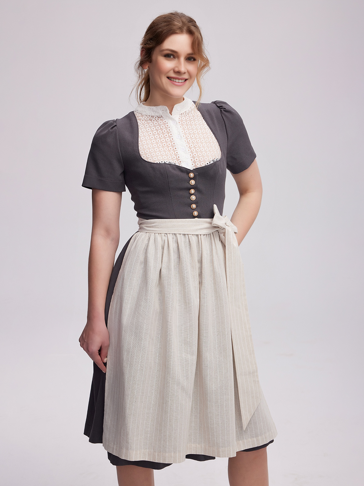 Dirndl in Grau