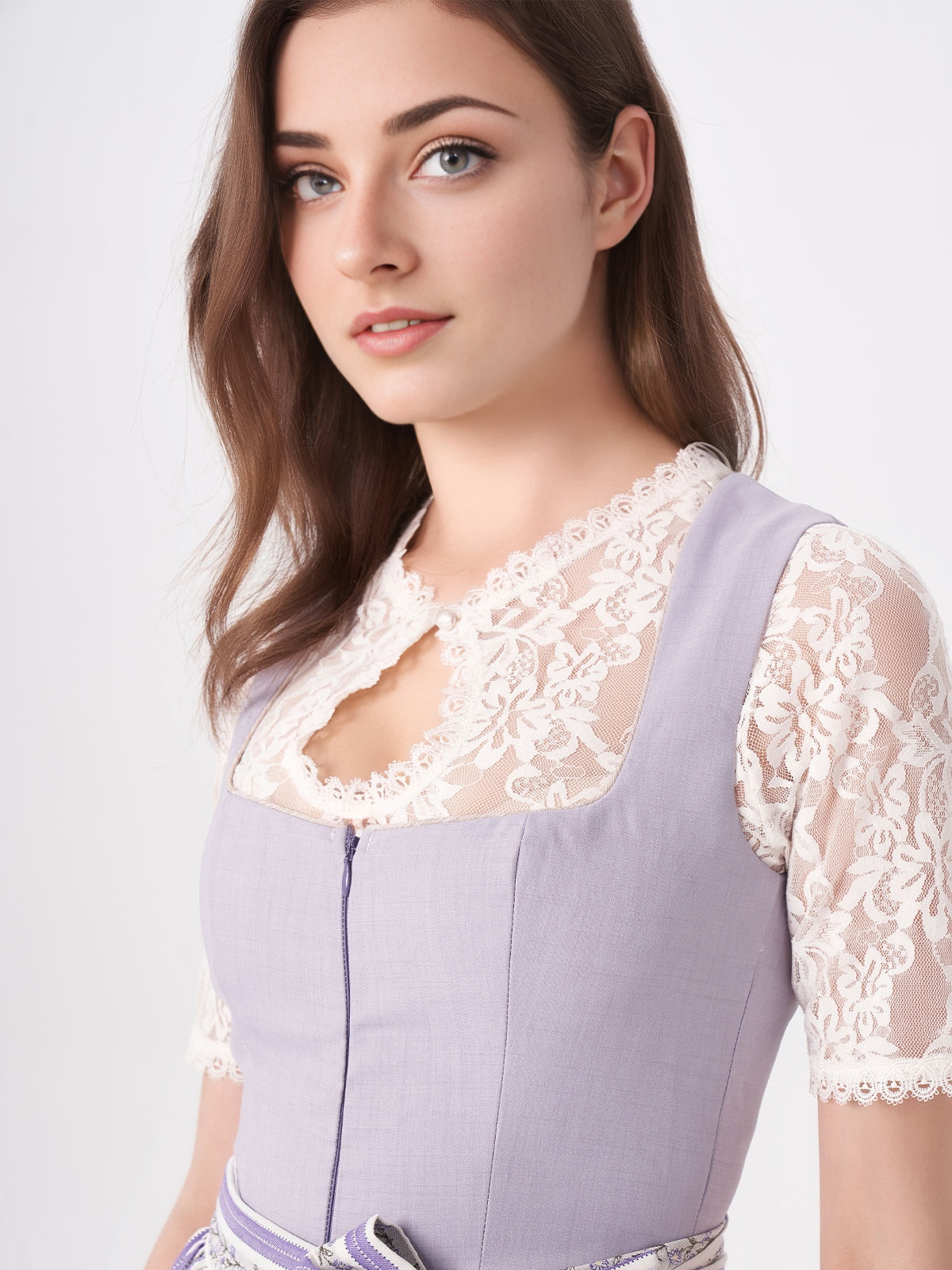Dirndl in Lila – ein moderner Twist