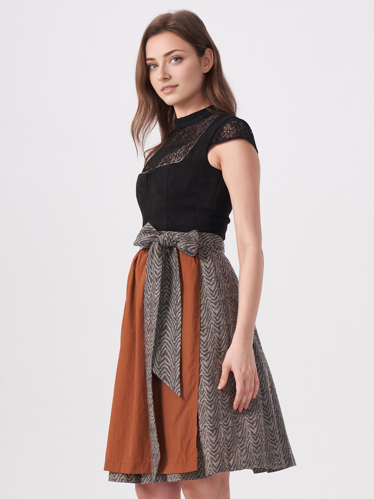 Dirndl in Schwarz – zeitlos und elegant