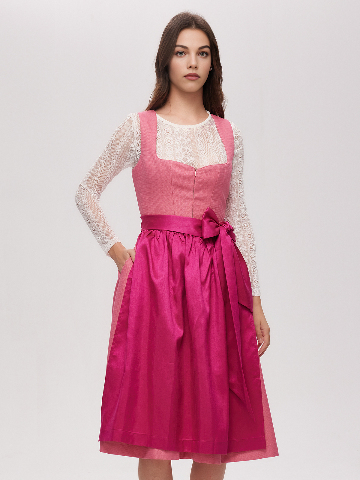 Dirndl Blau Braun in modernem Design