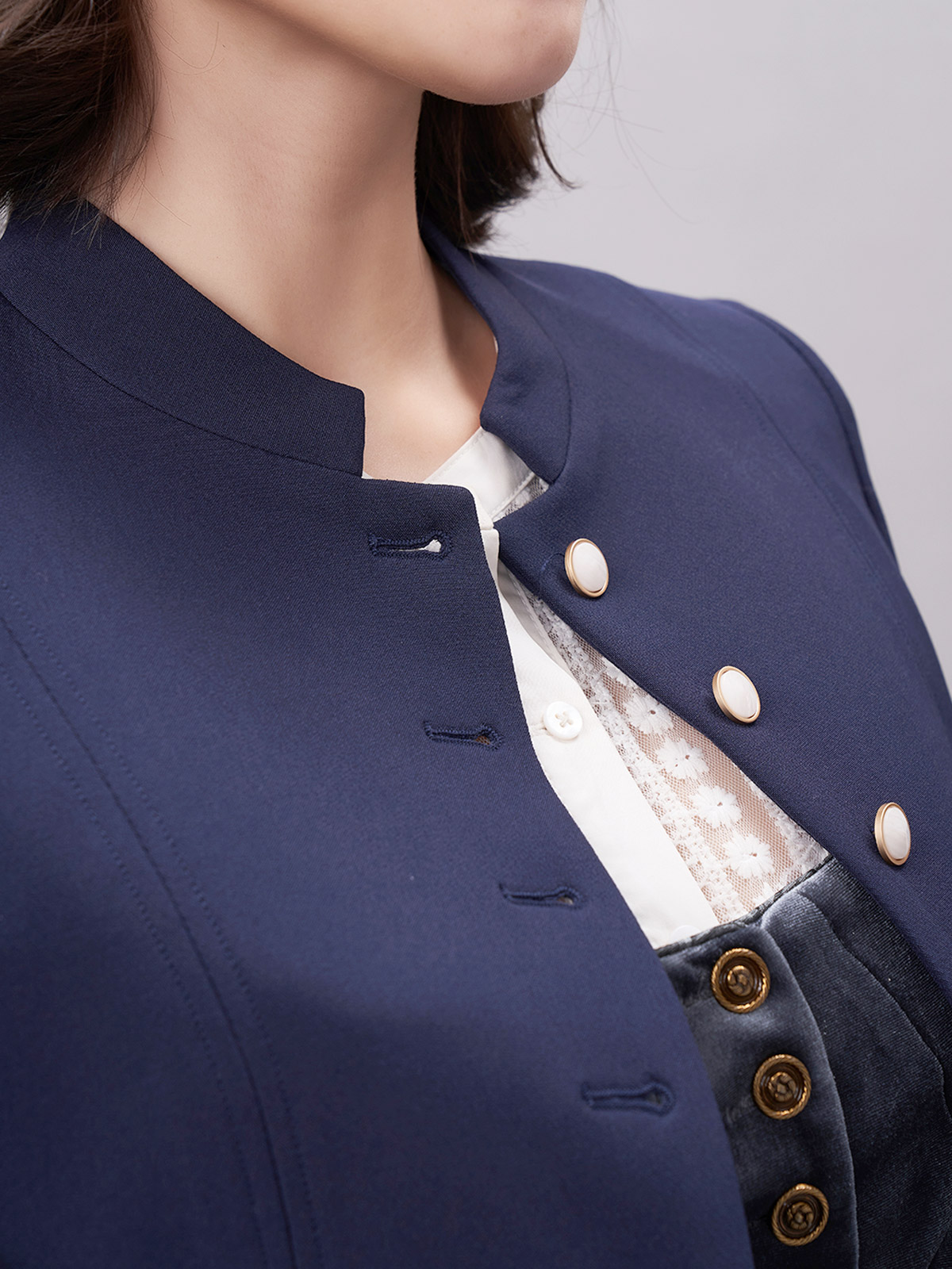 Dirndl Schwarz – Eleganz in Perfektion